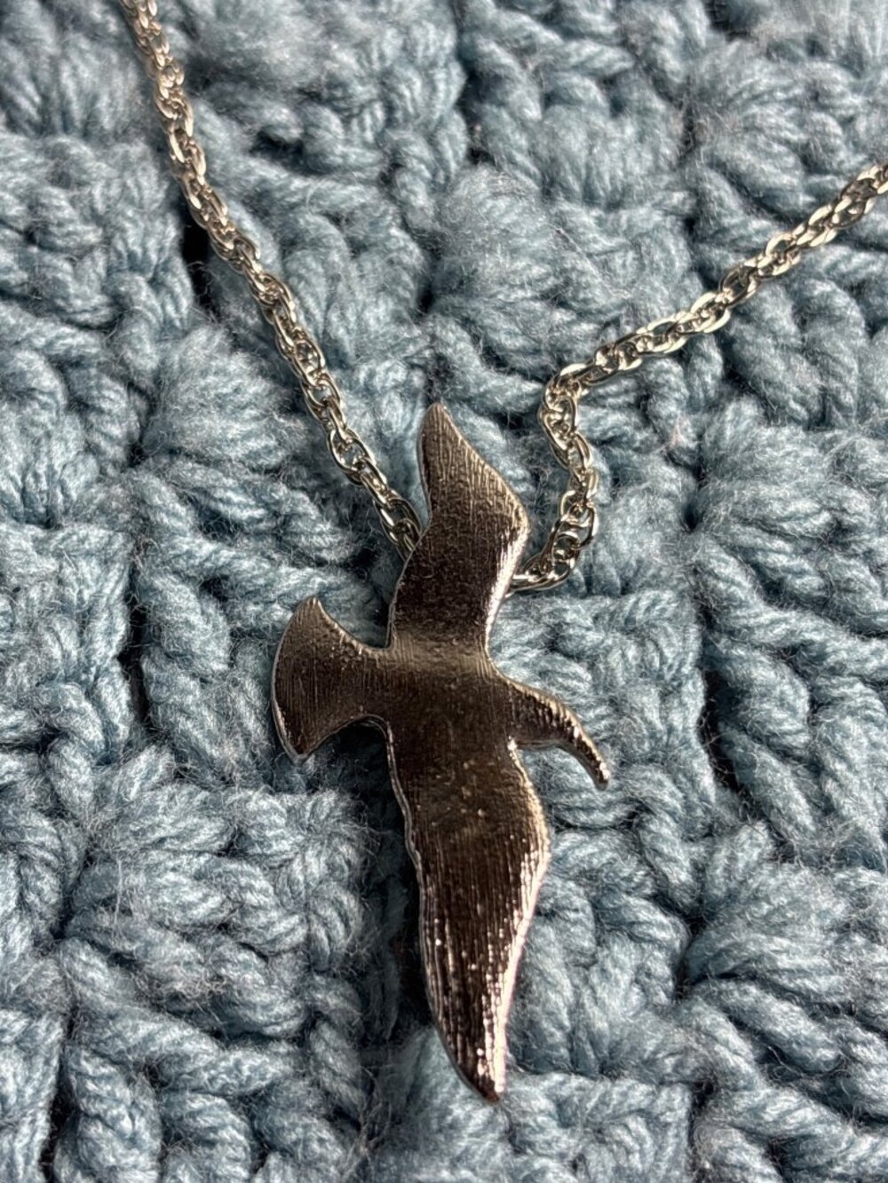 Vintage Silvertone Flying Bird Brooch Pendant Necklace 24 inches Long